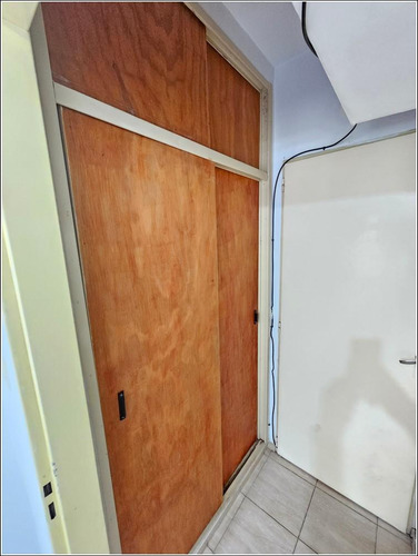 Departamento De Un Dormitorio En Venta - Pje. Tunel - Rosario. Primer Piso De Escalera. Oportunidad