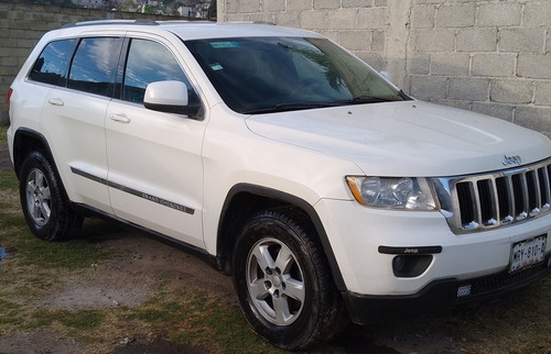 Jeep Grand Cherokee 3.6 Laredo V6 4x2 Mt