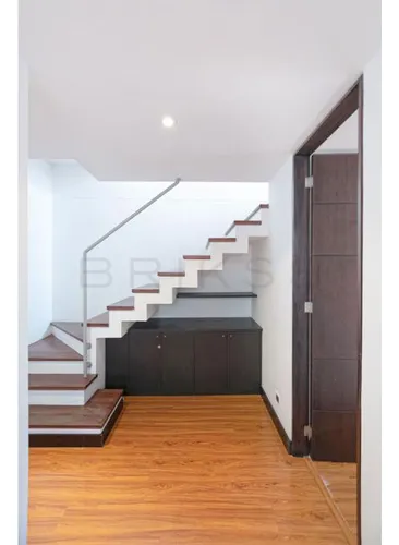 Apartamento En Arriendo En Los Rosales. Cod A3073