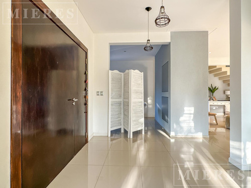 Casa En Venta En Barbarita - Bancalari