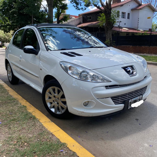 Peugeot 207 1.6 Sedan Xt