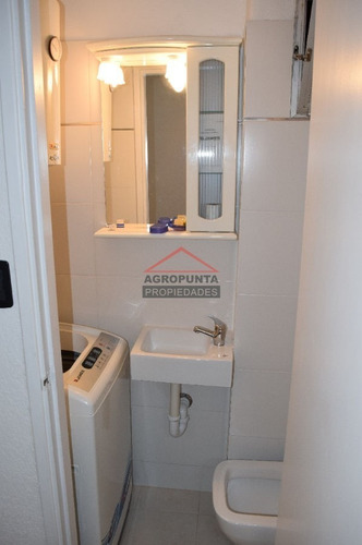 Apartamento En Peninsula, 1 Dormitorios *- Ref: 2846