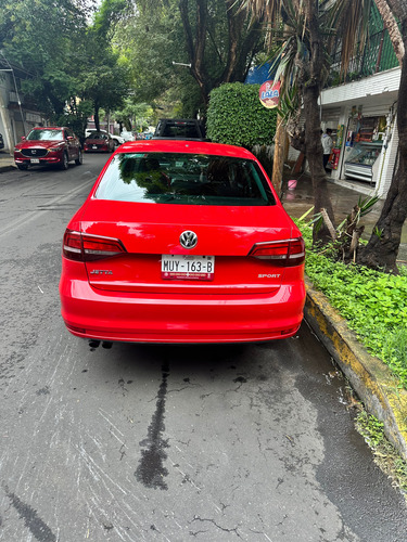 Volkswagen Jetta 2.5 Sportline Tiptronic At