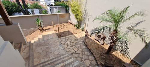 Imagem 1 de 24 de Linda Casa Toda Reformada, 03 Quartos No Castelo!!! - 4536
