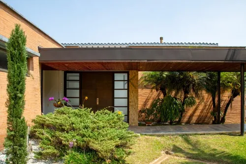 Casa En Venta En Las Lomitas. Cod V50990