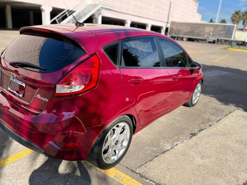 Imagen 3 de 18 de Ford Fiesta Fiesta Kinetic