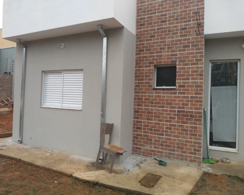 Imagem 2 de 10 de Casa De 62m² Em Terreno De 241m² Muito Espaço Para Construir - Ca00351 - 68587228