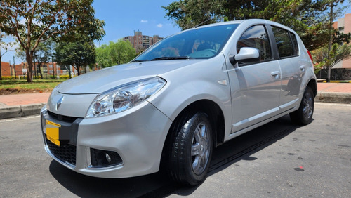 Renault Sandero 1.6 Dynamique 110 hp