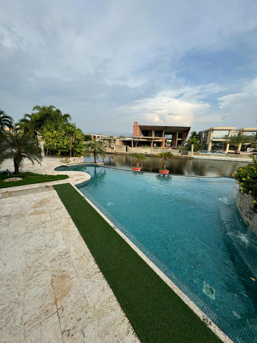 Se Ofrecen Alquiler Espectacular Casa En Las Villas