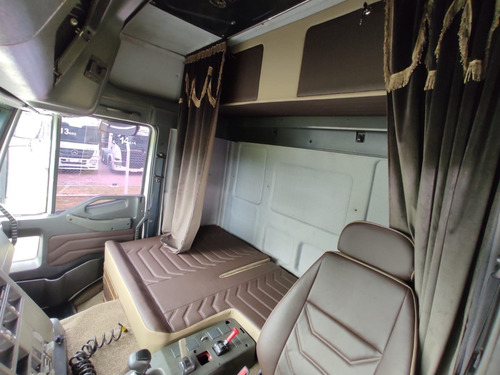 Imagem 7 de 15 de Iveco Eurotech 6x2 Trucado Ano 2005 Interna Personalizada