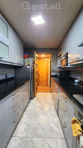 Departamento En Venta De 3 Dorm 3 Baños. En Las Condes