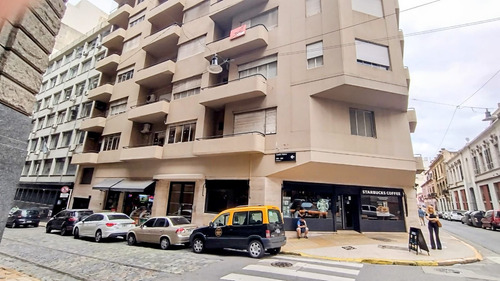 Imagen 15 de 18 de Excelente Oficina Amoblada De 90 M2, Con Amplio Balcón A La Calle. Luminosa