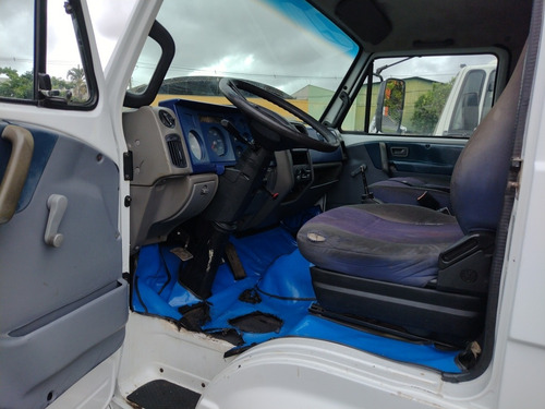 Imagem 2 de 8 de Volkswagen 8150