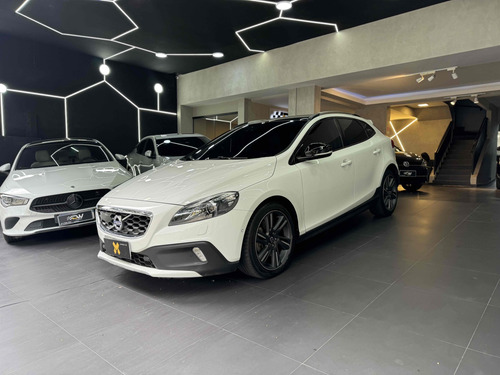 Volvo V40 2.0 T5 CROSS COUNTRY AWD TURBO GASOLINA 4P AUTOMÁTICO
