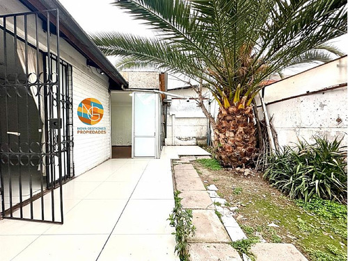 Se Arrienda Casa En Macul, 2d+2b, Amplio Terreno 130m²