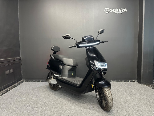 Imagen 6 de 19 de Scooter Sunra R-bot Doble Litio 2023