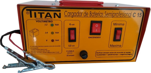 Imagen 1 de 6 de Cargador De Baterias Titan C-15 Semiprofesional 6 Y 12 Volts Garantia 1 Año + Service