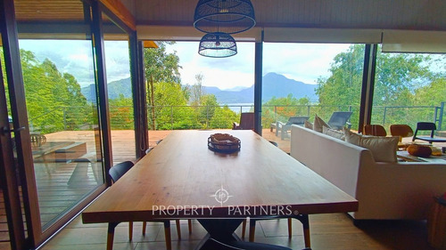 Espectacular Casa En El Lago Calafquen