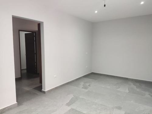 Estrene Residencia En Lomas De Cuernavaca, 3 Recamaras, Alberca, En Privada.