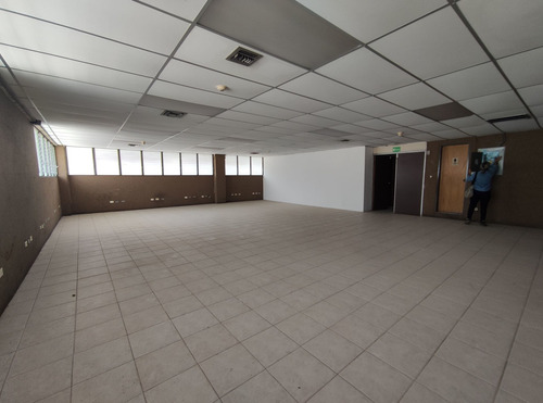 Imagen 18 de 24 de En Venta O Alquiler Edificio Industrial En Boleíta Norte