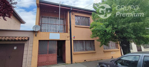 Casa En Arriendo De 5 Dorm. En Chillán