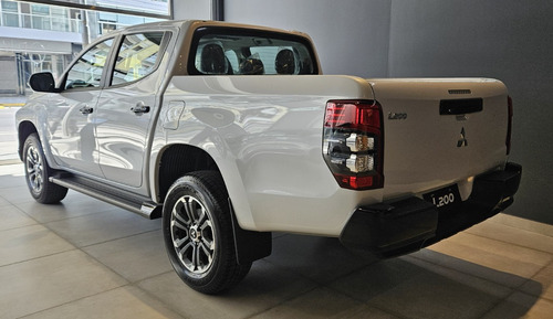 Mitsubishi L200 2.4 Di-d High Power 181cv Cuero
