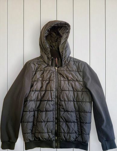 Campera Tommy Hilfiger (usa). Excelente Estado (Usado)