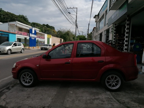 Imagen 10 de 15 de Renault Logan 2016 1.4 Entry Familier Fii