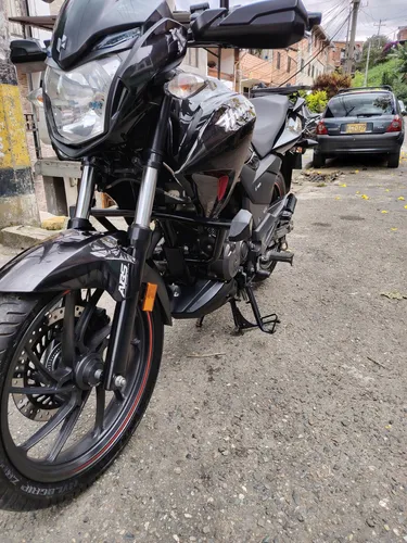 Moto En Excelentes Condiciones, Segundo Dueño.