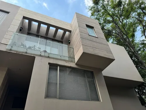 Casa En Venta En Lomas De Tecamachalco