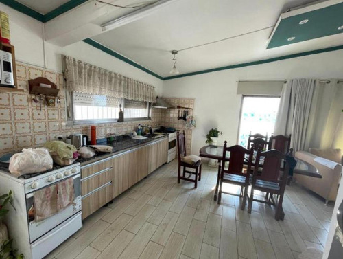 Casa En Venta - 3 Dormitorios 3 Baños - 70mts2 - San Luis