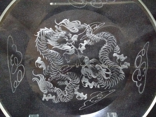 Dragão De Vidro 3d Gravado A Laser C/base 20cm Diâmetro Novo