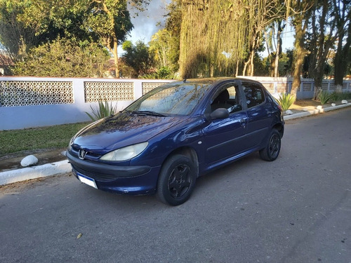 Imagem 2 de 7 de Peugeot 206