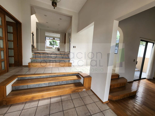 Imagen 5 de 23 de Juriquilla, Amplia Casa En Venta Y Renta Con Bungalow Indepe