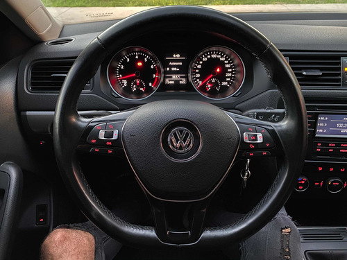 Volkswagen Vento 2.0 Advance I 110cv 2015