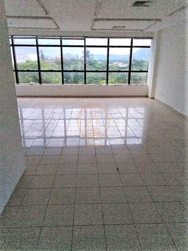 Sala Comercial Localizado(a) No Bairro Ponta Da Praia Em Santos / Santos - 6116