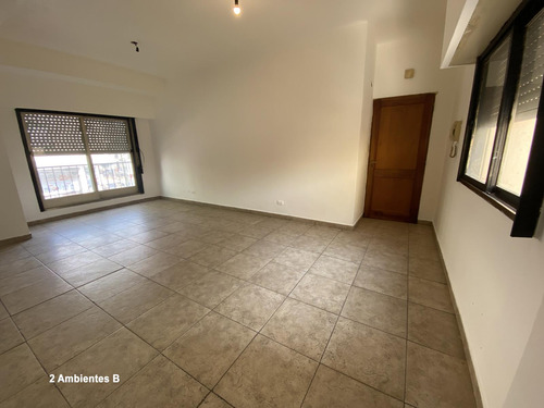 Venta De Edificio Y 2 Locales Sobre Calle Machado Al 600, Morón
