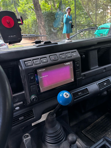 Land Rover Defender 110