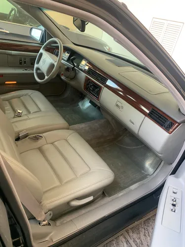 Cadillac Deville 4.6 Concours 275hp At