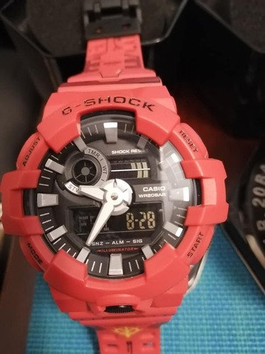 Imagen 2 de 3 de Reloj Gundam Zaku Excelente Calidad (aaa)
