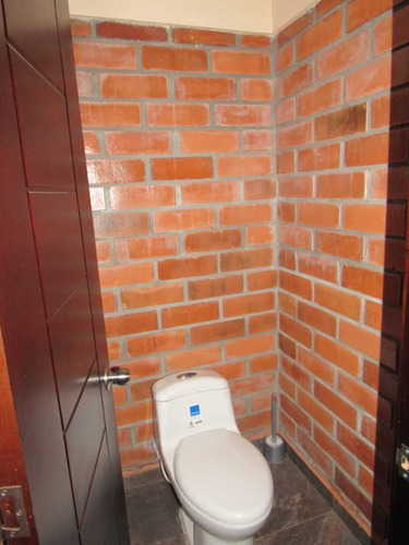 Imagen 15 de 30 de Venta Hermoso Chalet En La Tebaida Q