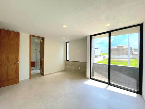 Imagen 9 de 16 de Venta De Casa Capital Norte Pontevedra Con Rof Garden