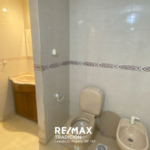 Casa En Venta 3 Dormitorios Barrio Los Troncos
