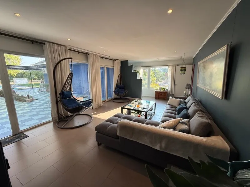 Imagen 5 de 19 de Parcela Con Gran Casa Y Piscina Sector Liray - Chicureo