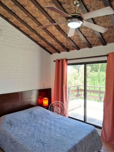Casa Dos Plantas Con Piscinas Para 6p En Punta Colorada