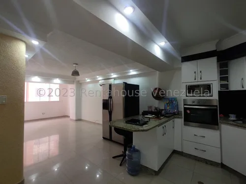 Apartamento En Venta Monte Alto Urbanizacion Los Chaguaramos Listo Para Mudarse Remodelado Listo Para Negociar Rah 23-19558