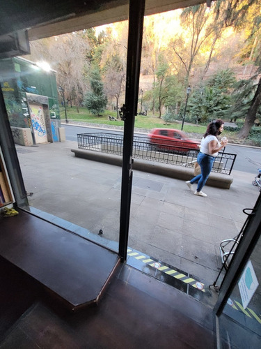Imagen 9 de 11 de Arriendo Oficina Con Entrada Directa Santa Lucia Metro