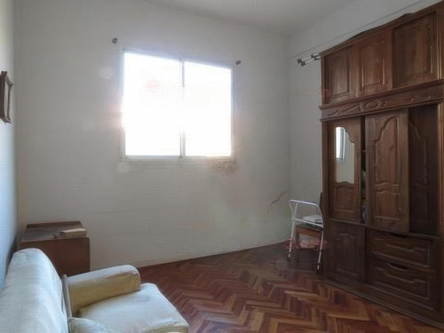 Ph En Venta - 2 Dormitorios 1 Baño - 176mts2 - Mataderos