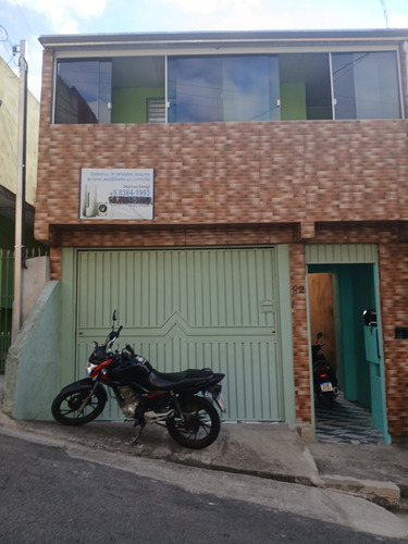Vende-se Sobrado Com 2 Casas