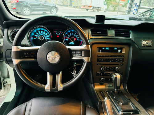 Ford Mustang 3.7 V6 GASOLINA AUTOMÁTICO